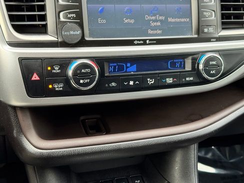 Used 2015 Toyota Highlander XLE image 58