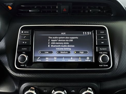 Used 2021 Nissan Kicks S image 38