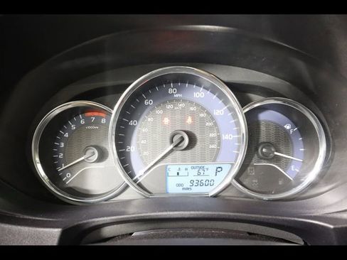 Used 2015 Toyota Corolla LE image 21