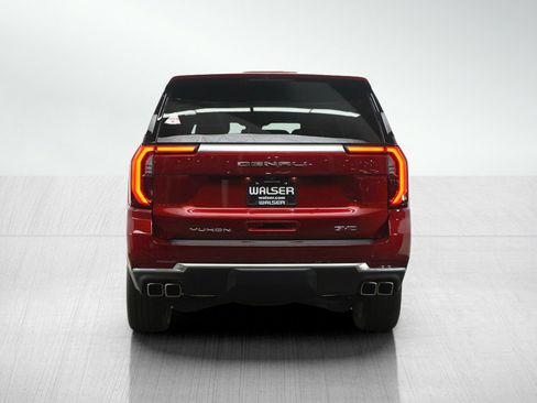 Used 2025 GMC Yukon XL Denali w/ Sun & Power Step Package AWD/4WD image 4