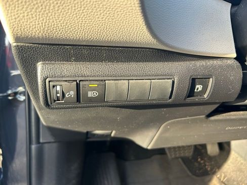 Used 2024 Toyota Corolla LE w/ LE Convenience Package image 17