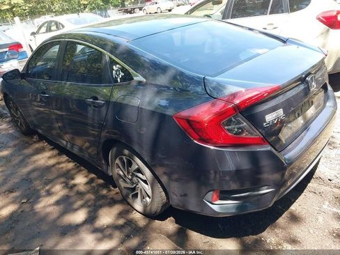 Used 2016 Honda Civic EX image 2