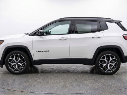 Used 2025 Jeep Compass Limited AWD/4WD image 5