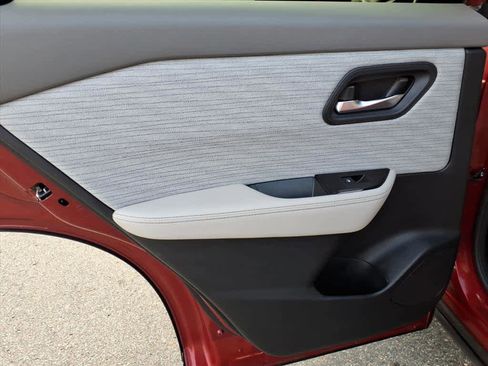 Certified 2023 Nissan Rogue SV image 12