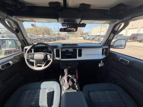New 2026 Ford Bronco Heritage Edition AWD/4WD image 4