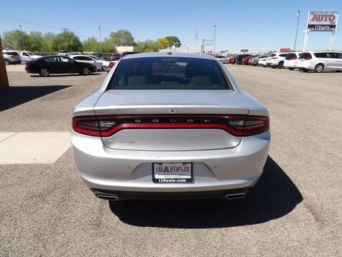 Used 2022 Dodge Charger SXT RWD image 7