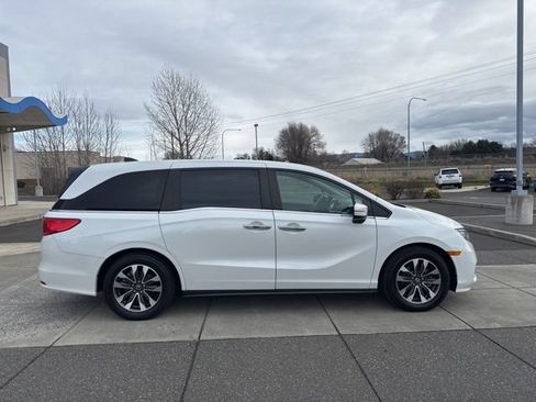 Used 2022 Honda Odyssey EX-L image 3