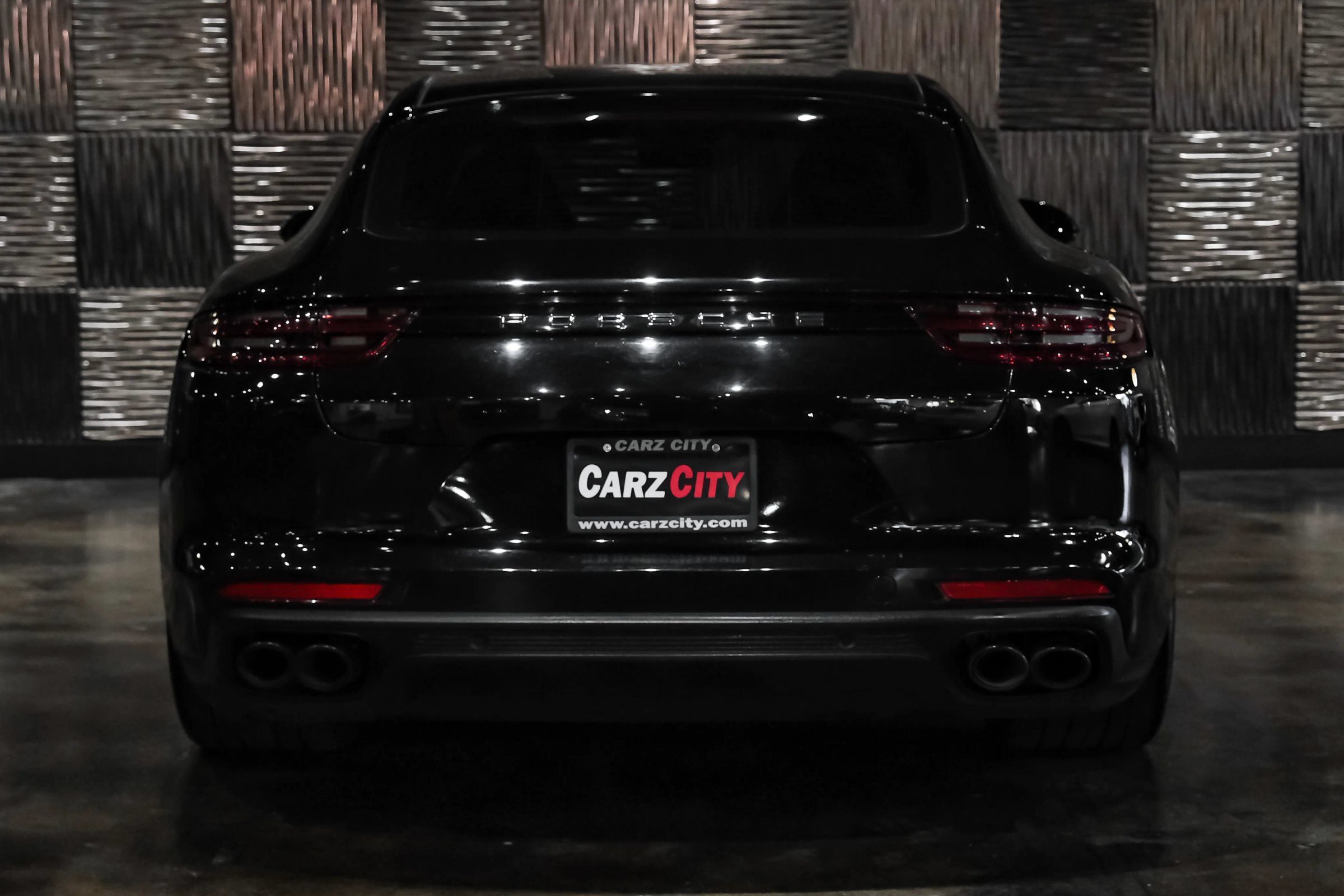 Used 2019 Porsche Panamera 4 AWD/4WD image 10