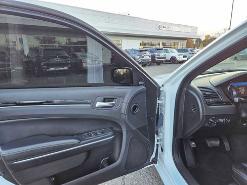 Used 2023 Chrysler 300 S image 23