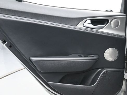 Used 2019 Kia Stinger GT2 image 19