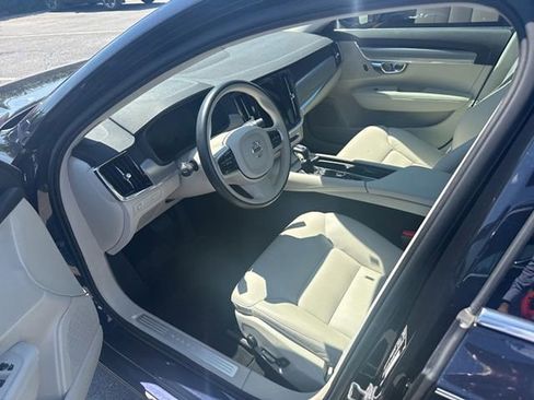 Used 2017 Volvo S90 T6 Momentum w/ Vision Package AWD/4WD image 19