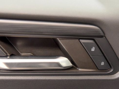 Used 2024 GMC Acadia Elevation image 16