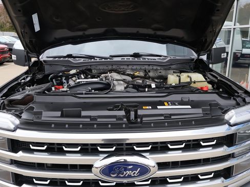 Used 2023 Ford F250 Platinum w/ FX4 Off-Road Package image 48