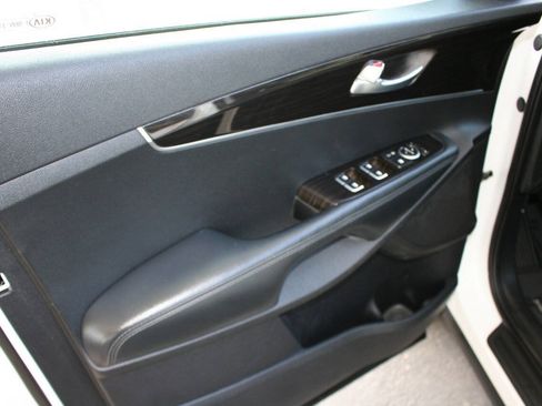 Used 2020 Kia Sorento LX w/ LX I4 Convenience Package FWD image 15