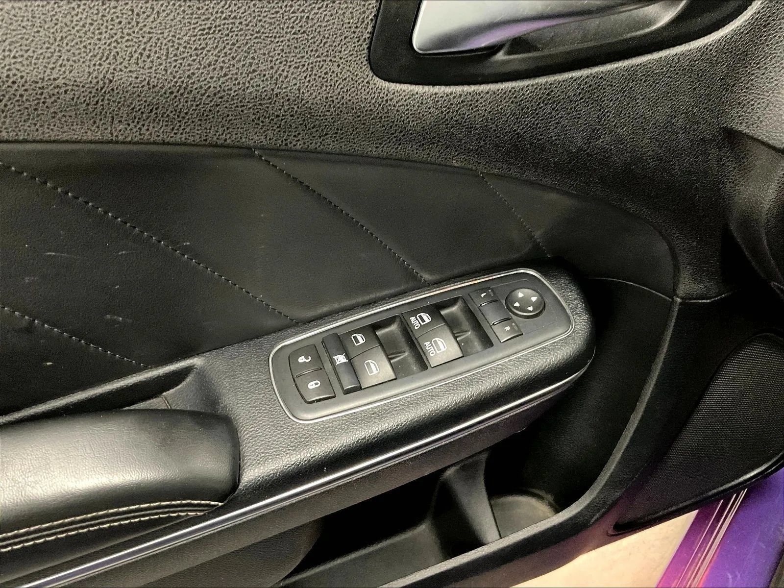 Used 2016 Dodge Charger SRT RWD image 43