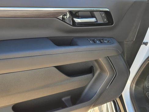 New 2026 Chevrolet Tahoe LS image 13