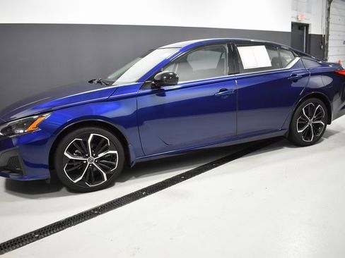 Certified 2023 Nissan Altima 2.5 SR image 2