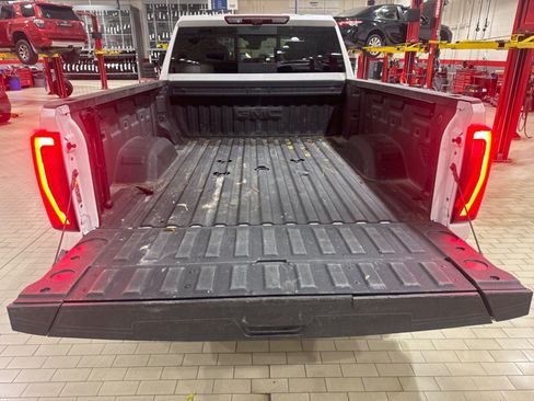 Used 2025 GMC Sierra 2500 Denali Ultimate AWD/4WD image 44