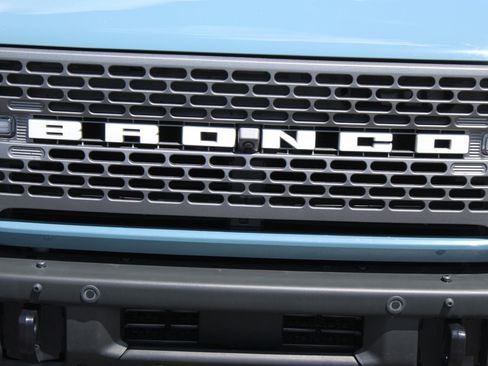 Used 2023 Ford Bronco Badlands AWD/4WD image 11