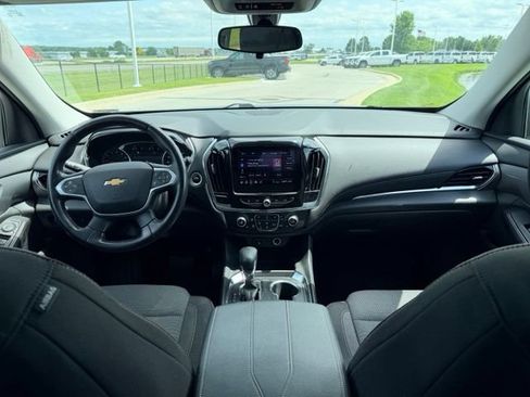 Used 2021 Chevrolet Traverse LT AWD/4WD image 6