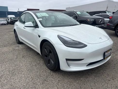 Used 2023 Tesla Model 3 Standard Range RWD image 3