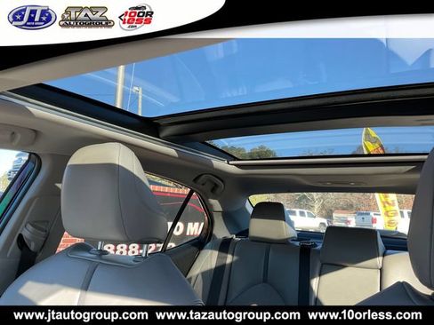 Used 2019 Toyota Camry XSE FWD image 12