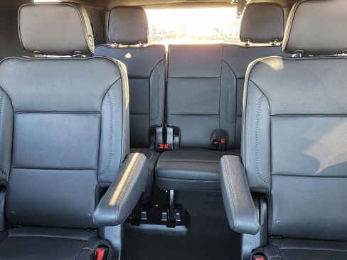 Used 2025 GMC Yukon Denali image 22