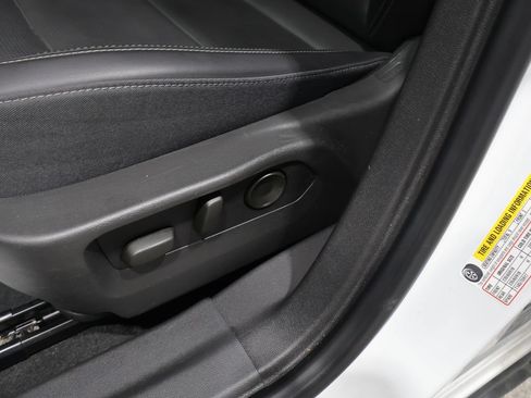 Used 2024 Buick Envision Preferred AWD/4WD image 11