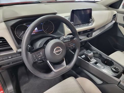 Used 2023 Nissan Rogue SV AWD/4WD image 12