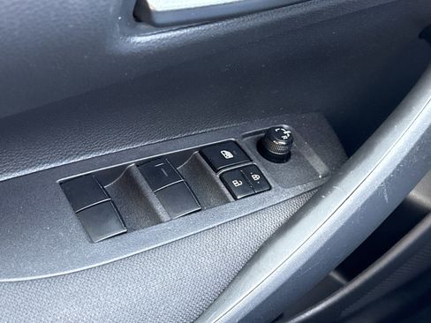 Used 2023 Toyota Corolla LE image 16