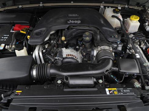 Used 2020 Jeep Gladiator Mojave AWD/4WD image 33