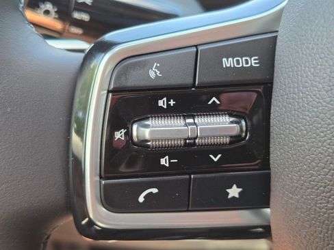 New 2026 Kia Carnival EX FWD image 24