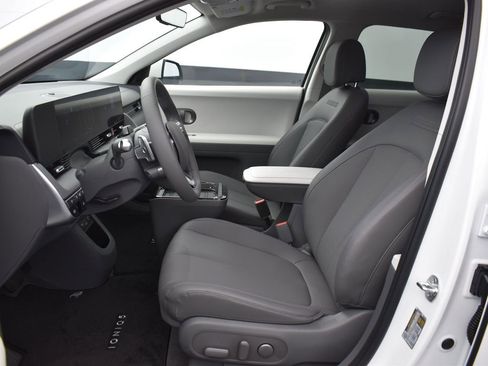 New 2025 Hyundai Ioniq 5 SEL image 10