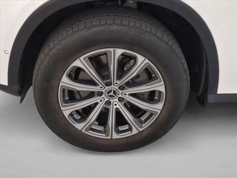 Used 2024 Mercedes-Benz GLC 300 image 23