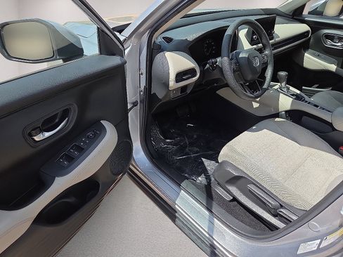 Used 2025 Honda HR-V LX image 20