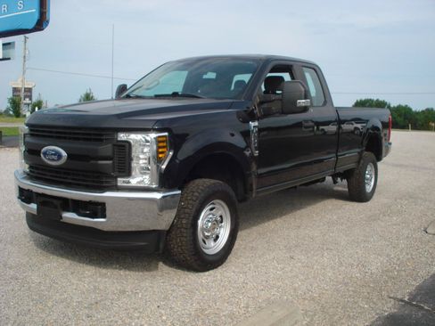 Used 2019 Ford F250 XL w/ XL Value Package AWD/4WD image 5