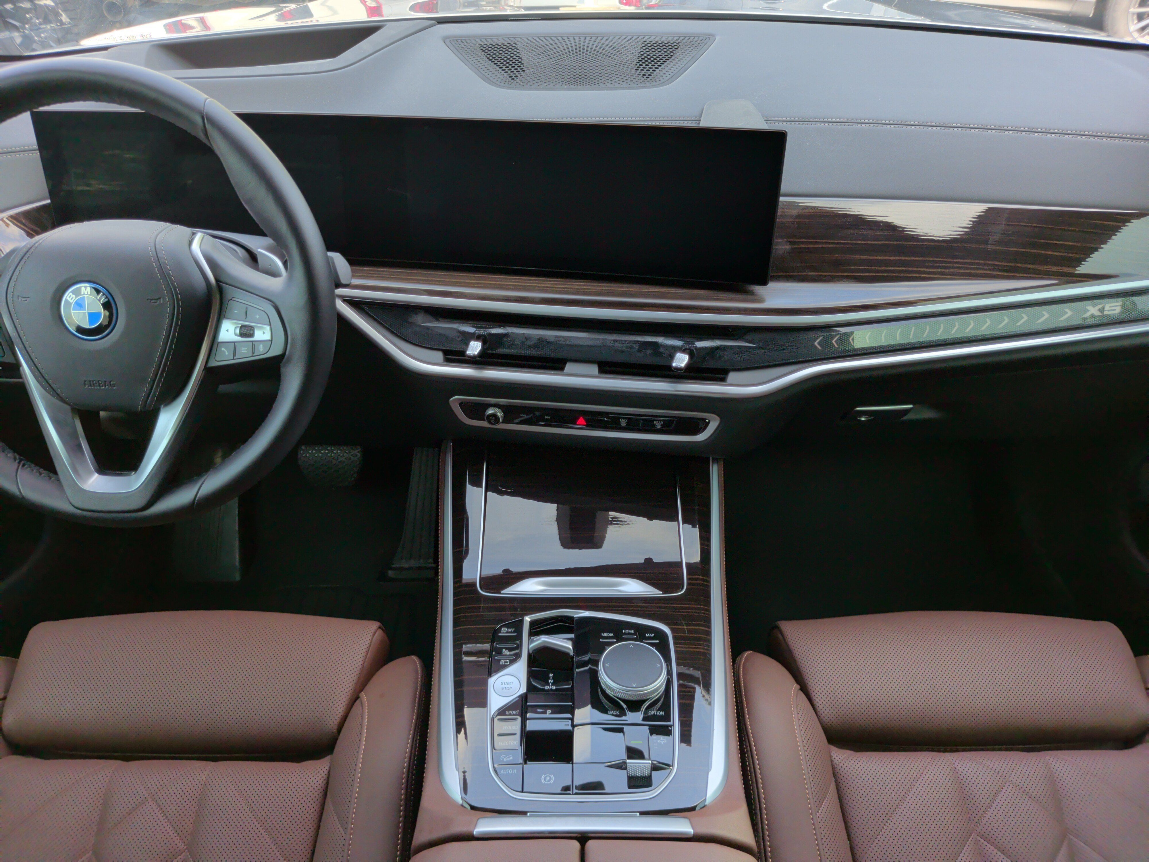 Used 2025 BMW X5 xDrive50e AWD/4WD image 33