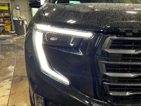 New 2026 GMC Acadia AT4 w/ Luxury Package AWD/4WD image 8