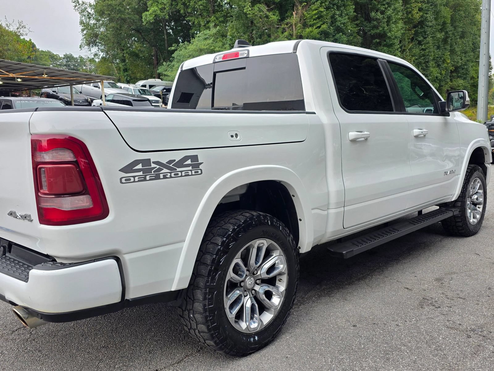 Used 2020 RAM 1500 Laramie w/ Sport Appearance Package AWD/4WD image 33