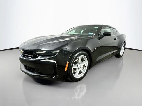 Used 2023 Chevrolet Camaro LT RWD image 3