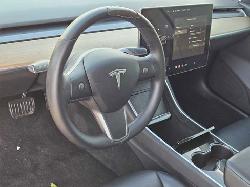 Used 2019 Tesla Model 3 Performance AWD/4WD image 2