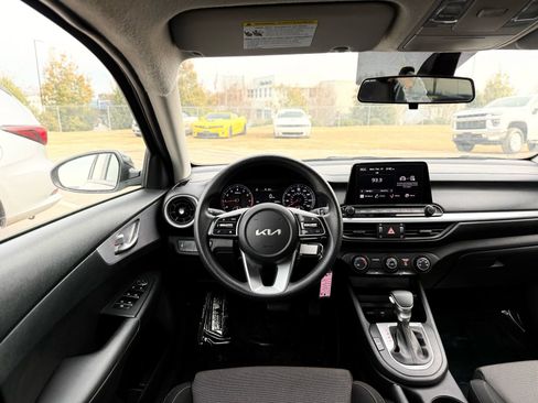 Used 2024 Kia Forte LX image 34