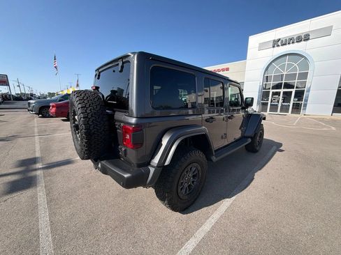 Used 2021 Jeep Wrangler Unlimited Rubicon w/ Dual Top Group AWD/4WD image 6