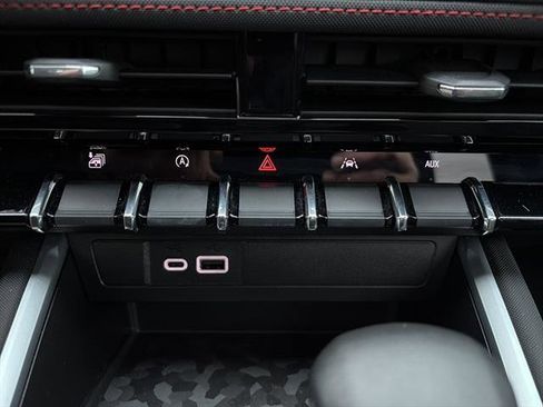 Used 2023 Chevrolet Colorado Z71 image 22