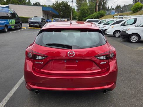 Used 2018 MAZDA MAZDA3 Touring FWD image 6