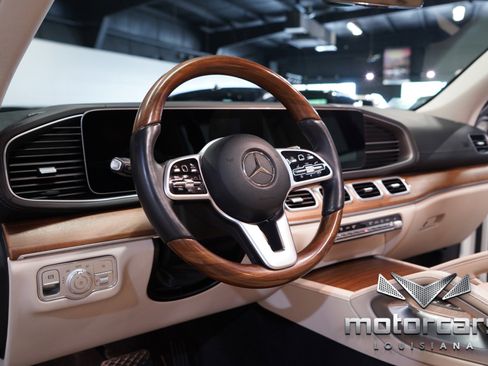 Used 2021 Mercedes-Benz GLS 450 4MATIC image 25