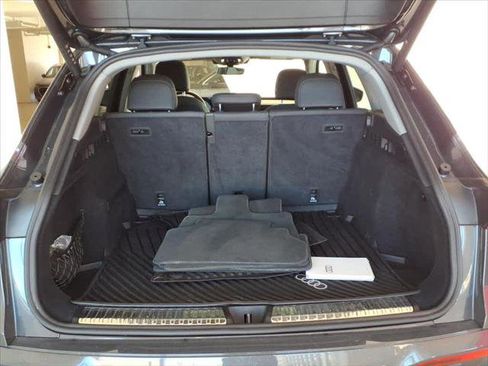 Certified 2025 Audi Q5 Premium w/ Convenience Package image 18