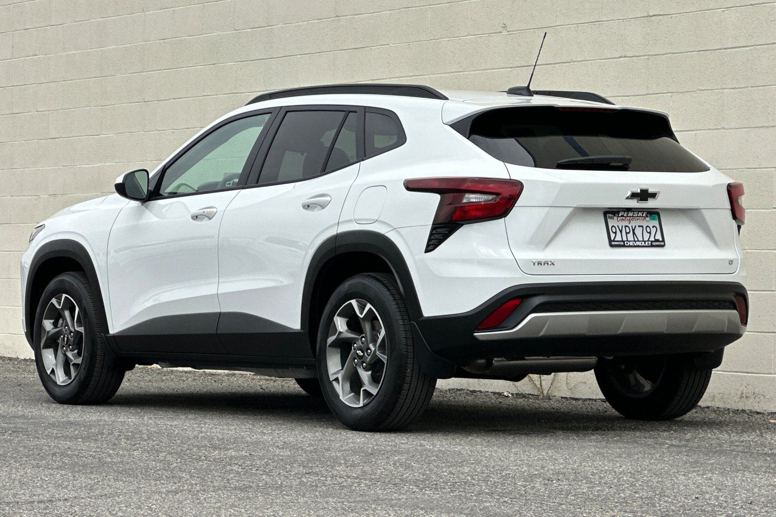 Used 2026 Chevrolet Trax LT w/ LT Convenience Package FWD image 6