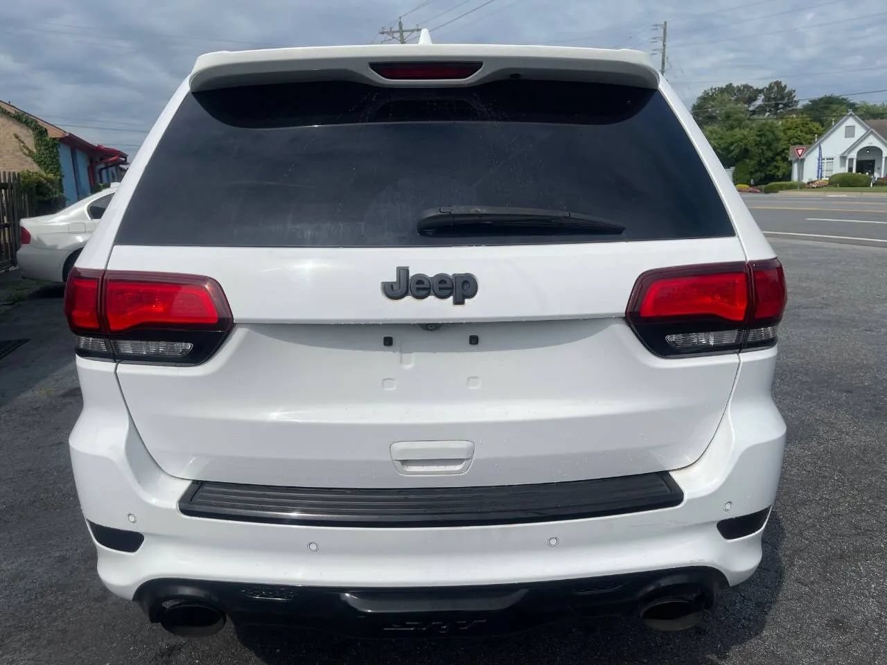Used 2017 Jeep Grand Cherokee SRT AWD/4WD image 9