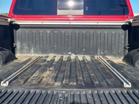 Used 2021 Nissan Titan PRO-4X w/ Pro-4x Convenience Package image 15